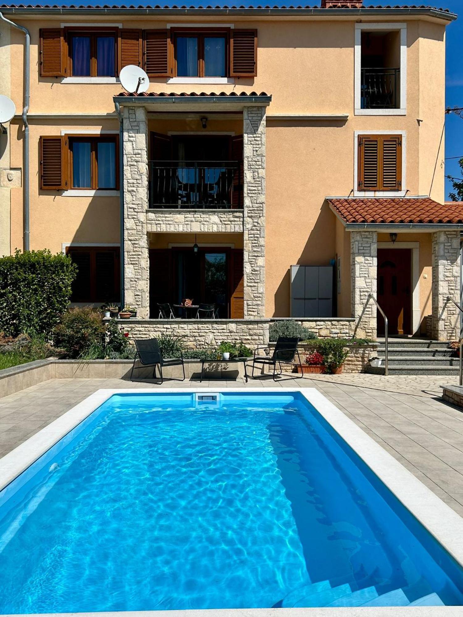 Villa Krasa Sea View Apartmants With Pool Ližnjan エクステリア 写真