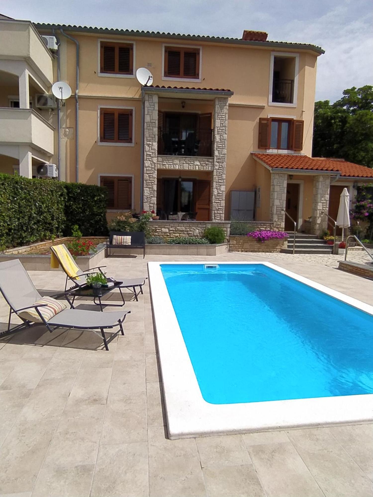 Villa Krasa Sea View Apartmants With Pool Ližnjan エクステリア 写真