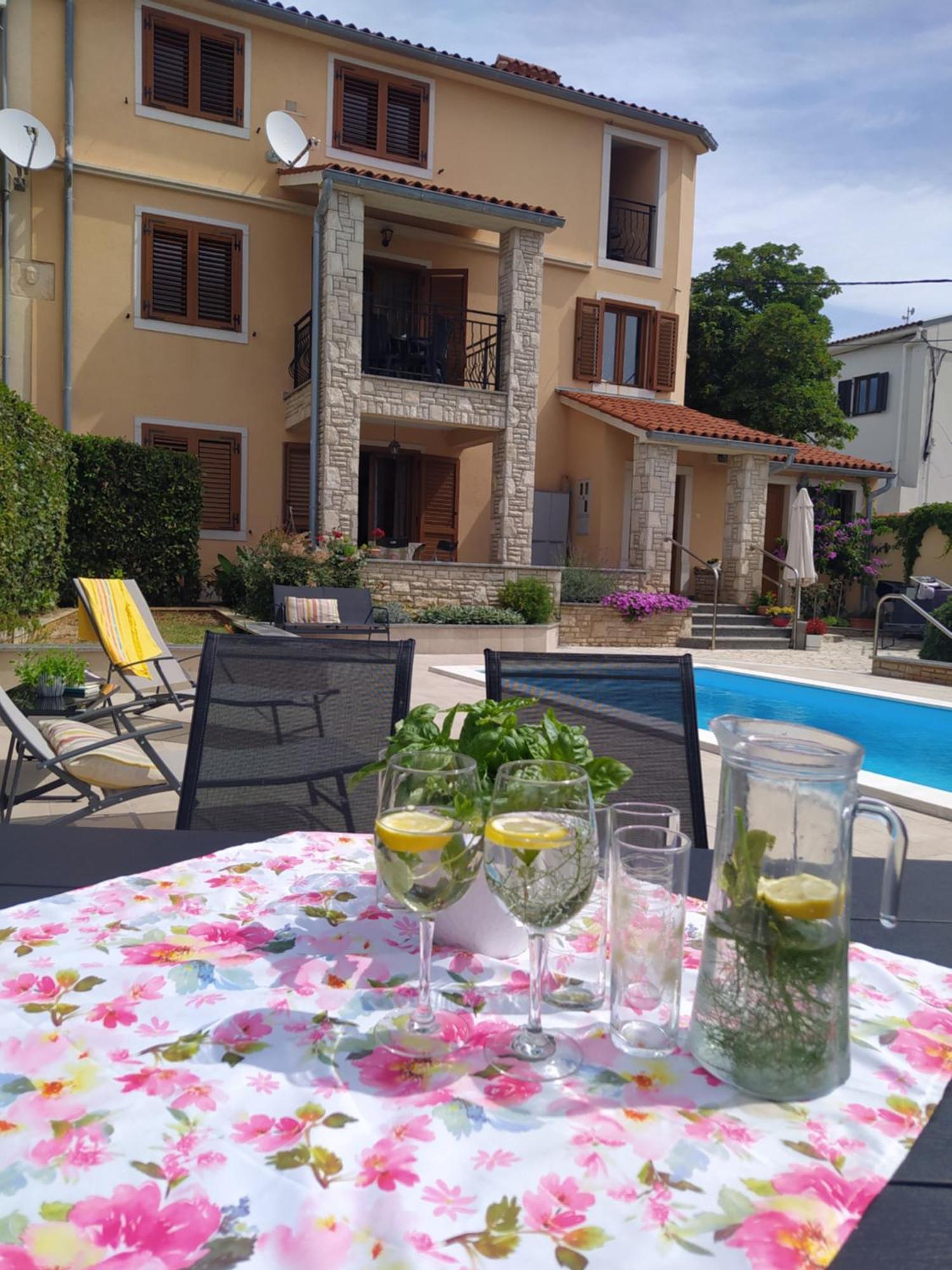 Villa Krasa Sea View Apartmants With Pool Ližnjan エクステリア 写真
