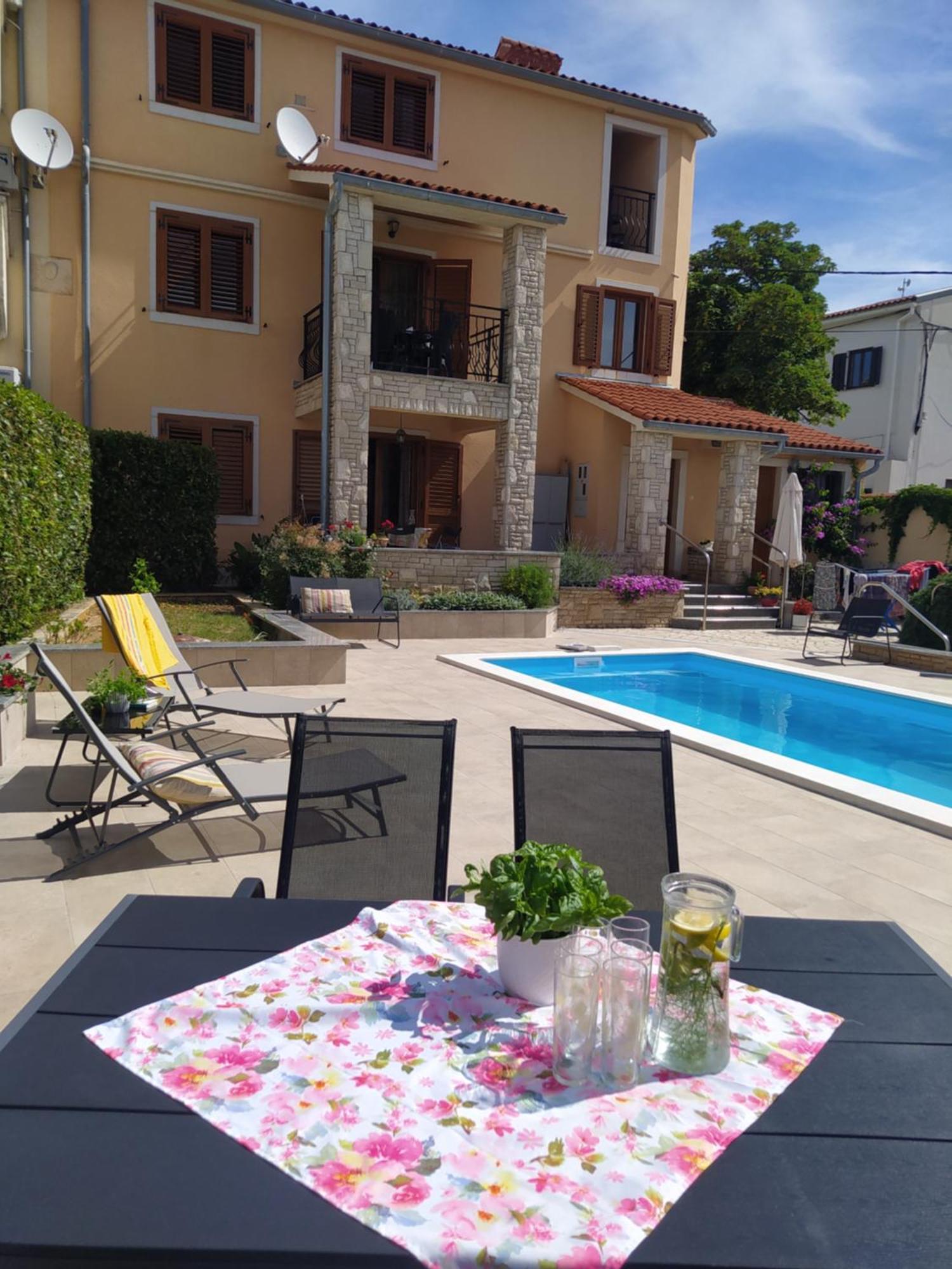 Villa Krasa Sea View Apartmants With Pool Ližnjan エクステリア 写真